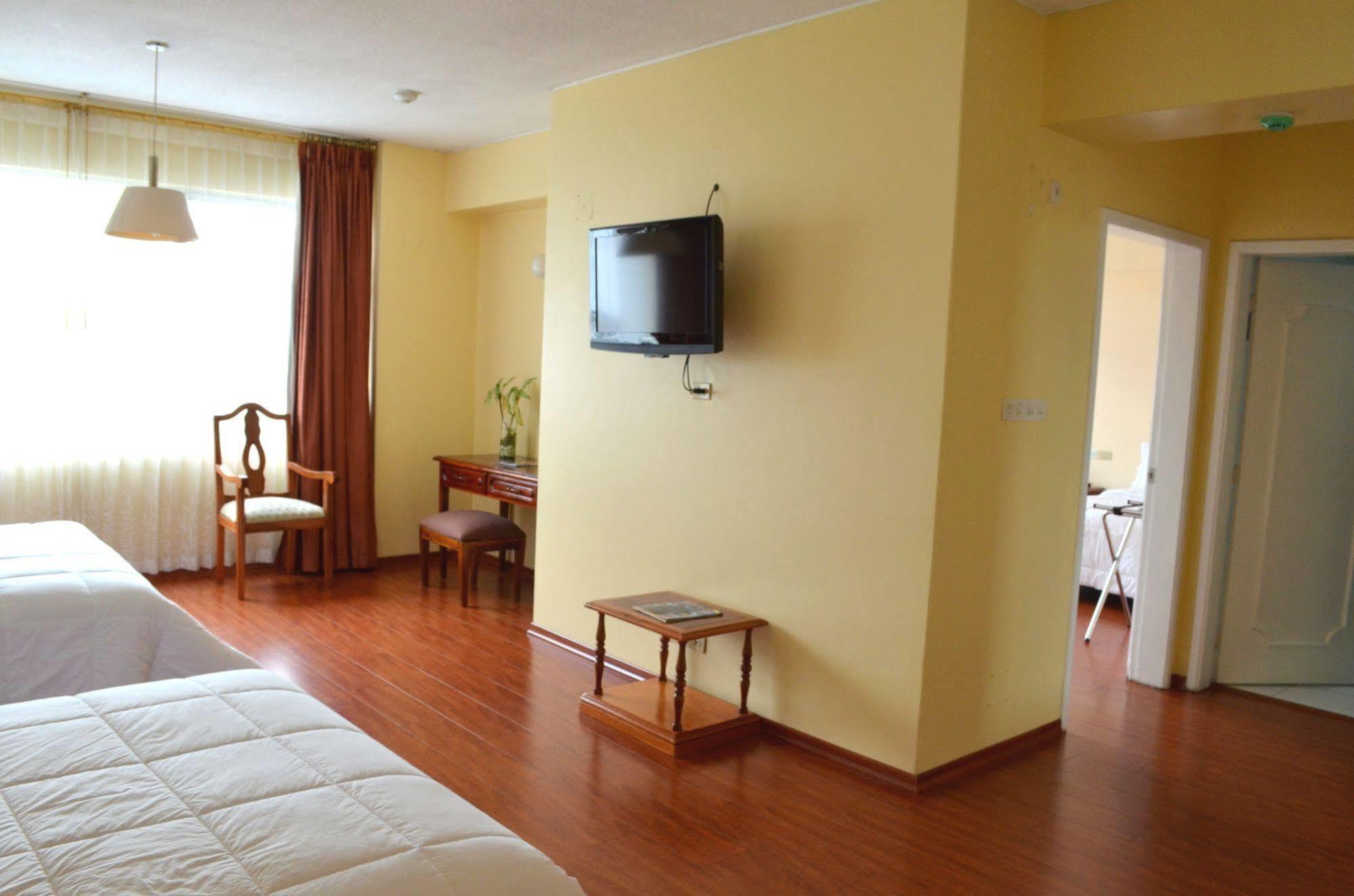 Hotel Tambo Real กีโต ภายนอก รูปภาพ